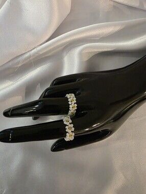 Seed Beads Daisy Flowers Ring White & Yellow Fits Sizes 7,8,9 New